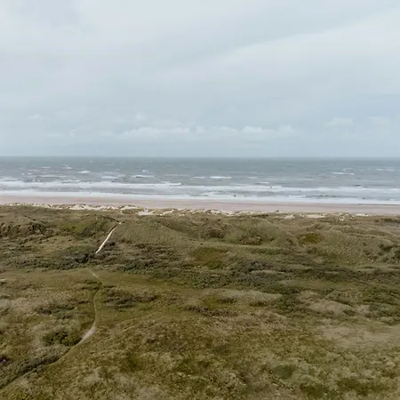 Dom wakacyjny Family In Heather-clad Landscape