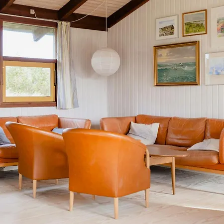 Family In Heather-clad Landscape * Fjerritslev