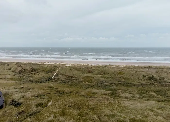 بيت للعطل Family In Heather-clad Landscape